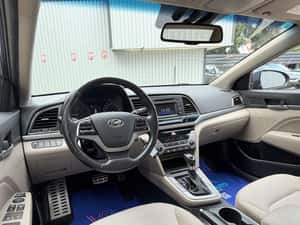 Hyundai Elantra 1.6 CRDi 7DCT Exclusive — miniatura 5