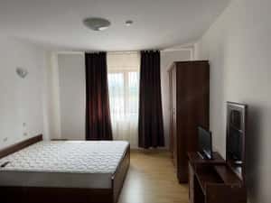 apartament 2 cam ,balcon , parcare aproape de Shopping City