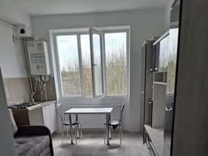 Vand 2 Garsoniere  Studio in Bloc una lang Alta — miniatura 2