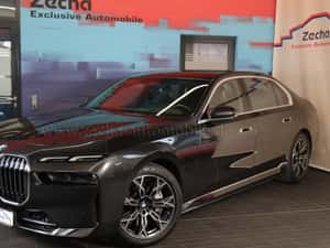 BMW 750 2024 - Plug-in Hybrid, 5.200 km