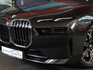 BMW 750 2024 - Plug-in Hybrid, 5.200 km — miniatura 2