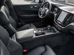 Volvo XC60 plug-in hybrid, 18.244 km, 310 cp, 2025 — miniatura 7