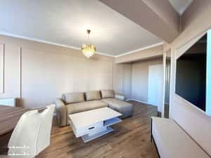 Apartament modern cu 3 camere in Tractorul