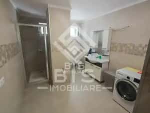 Apartament 4 camere etaj 2 — miniatura 10