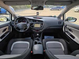 Kia Ceed 1.6 CRDi – economică, fiabilă și perfectă pentru muncă — miniatura 5