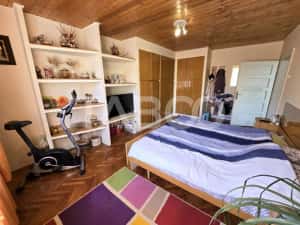 Casa spatioasa de vanzare teren 432 mp zona linistita - Lupeni Sibiu — miniatura 6