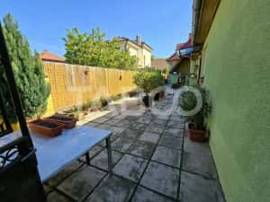 Casa spatioasa de vanzare teren 432 mp zona linistita - Lupeni Sibiu — miniatura 9