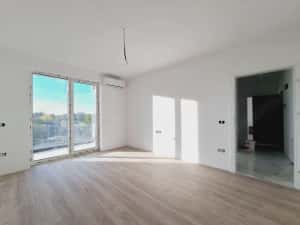 Bucatarie inchisa. Decomandat. In spatele benzinariei ESO. — miniatura 1