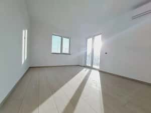 Bucatarie inchisa. Decomandat. In spatele benzinariei ESO. — miniatura 2