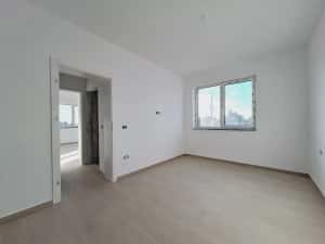 Bucatarie inchisa. Decomandat. In spatele benzinariei ESO. — miniatura 5