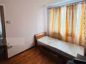 Apartament cu 3 camere, semidecomandat, Botosani — miniatura 4