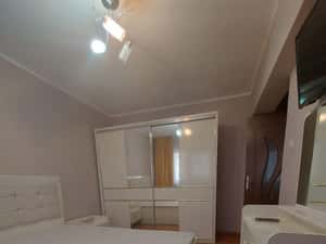 Apartament 2 camere, mobilat, Micro 21 — miniatura 3