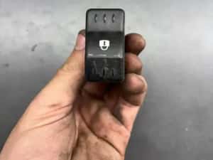 Buton blocare deblocare usi Dacia Logan 2006 1.4 MT (75 hp) — miniatura 1