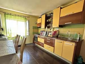 Apartament 2 camere, 50 mp, zona materna — miniatura 4