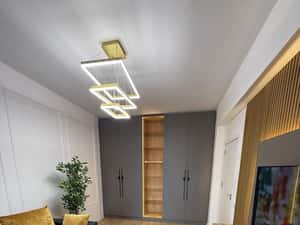 Apartament 2 camere cu balcon și lift, gata de închiriat — miniatura 1