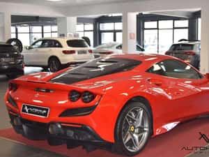 Ferrari F8 Automată 721 HP Benzină — miniatura 7