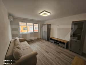 Apartament cu 2 camere, complet renovat, decomandat, 56 mp, zona centr — miniatura 2