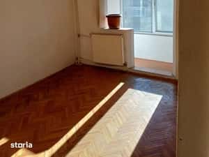 Apartament 3 camere de vanzare Tip PC Oradea — miniatura 5