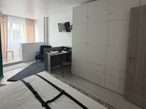Garsoniera de inchiriat, renovata, metrou, zona Drumul Taberei — miniatura 4