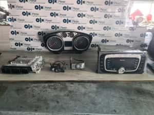 Radio cd,senzori grila fața,ceasuri bord, calculator motor ford c-max facelift,motor 1,8 tdci — miniatura 1