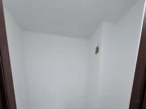 Apartament 3 camere, balcon, parter, preț bun — miniatura 4