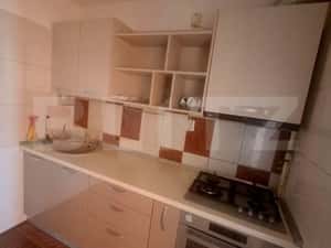 Apartament de vanzare, zona centrala Gaesti — miniatura 1