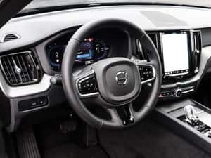 Volvo XC60 Hibrid - Vehicul Second-Hand — miniatura 4