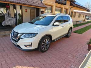 Nisaan X-trail Tekna BOSE 1.6