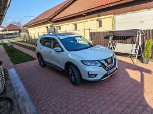 Nisaan X-trail Tekna BOSE 1.6 — miniatura 2