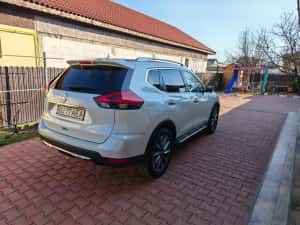 Nisaan X-trail Tekna BOSE 1.6 — miniatura 5