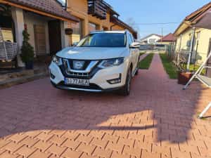 Nisaan X-trail Tekna BOSE 1.6 — miniatura 6