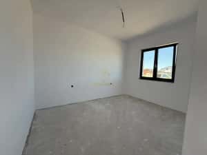 De vanzare Casa cu 3 Dormitoare/Semifinisata Teren 6.5Ari — miniatura 6