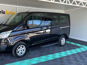 Ford Tourneo Manuală 155 HP Diesel