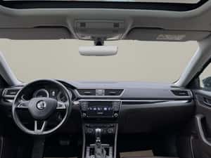 Skoda Superb 2.0 TDI DSG Laurin & Klement — miniatura 4