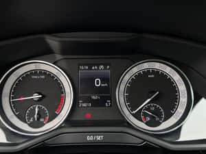 Skoda Superb 2.0 TDI DSG Laurin & Klement — miniatura 7