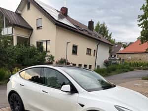 Tesla Model Y SUV Second-Hand de Vânzare — miniatura 4