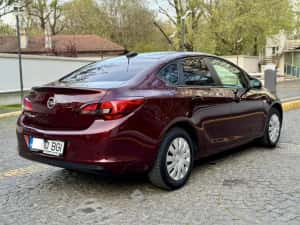 Opel Astra J,  2019 — miniatura 3