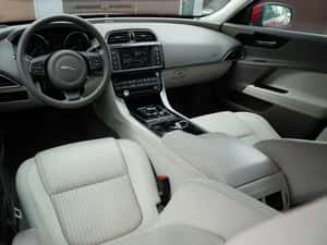Jaguar XE Automată Diesel 163 CP - Next Car Cluj — miniatura 5