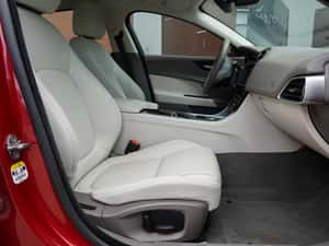 Jaguar XE Automată Diesel 163 CP - Next Car Cluj — miniatura 6