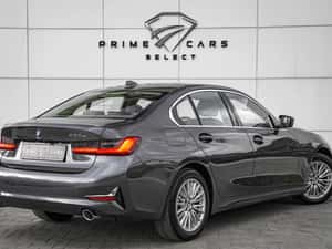 BMW 330E Plug-in Hybrid Luxury Line 2021 — miniatura 3