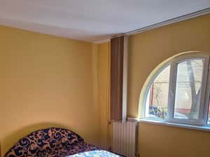Inchiriez Apartament 2 camere in Zona Kiriac — miniatura 3