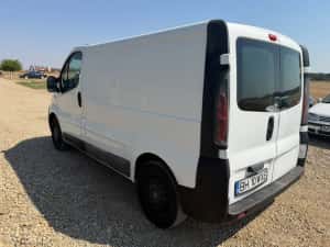 Opel Vivaro 1.9 Diesel 2003 — miniatura 4