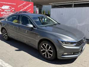 Volkswagen Passat 2017 - Berlină automată, 150 CP, 97.000 km — miniatura 4