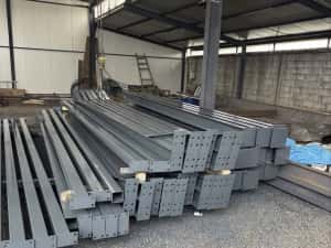 Avem pe stoc hale structurii metalica 200 Mp confectinate din europrofile ipe 160 facem si alte dimensiuni pe baza de comanda — miniatura 2