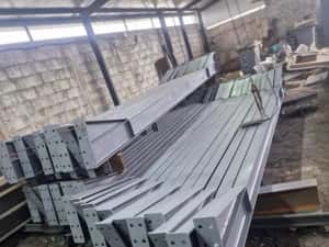 Avem pe stoc hale structurii metalica 200 Mp confectinate din europrofile ipe 160 facem si alte dimensiuni pe baza de comanda — miniatura 3