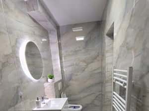 Închiriez apartament de lux,zona centrala! — miniatura 6