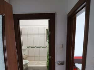 Apartament 2 camere mobilat in zona rovine — miniatura 4