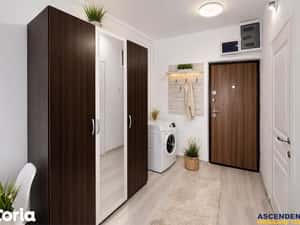 Garsoniera practica,Central: vis-a-vis de Universitatea Transilvania,B — miniatura 5