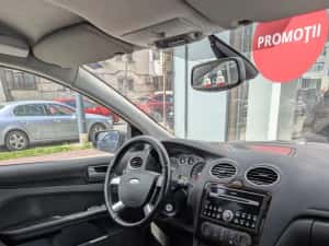 Ford Focus - pachet Ghia (Full), încălzire scaune- pilot automat- parbriz încălzit - xenon- spălător faruri — miniatura 7