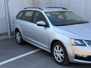 Skoda Octavia Automată 116 HP Diesel — miniatura 2
